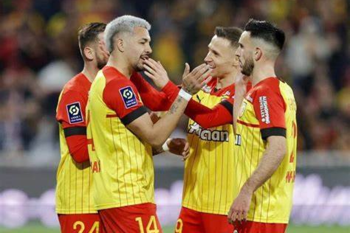 Ligue 1 : Lens brille et rejoint le trio de tête, Strasbourg et Nantes s'imposent